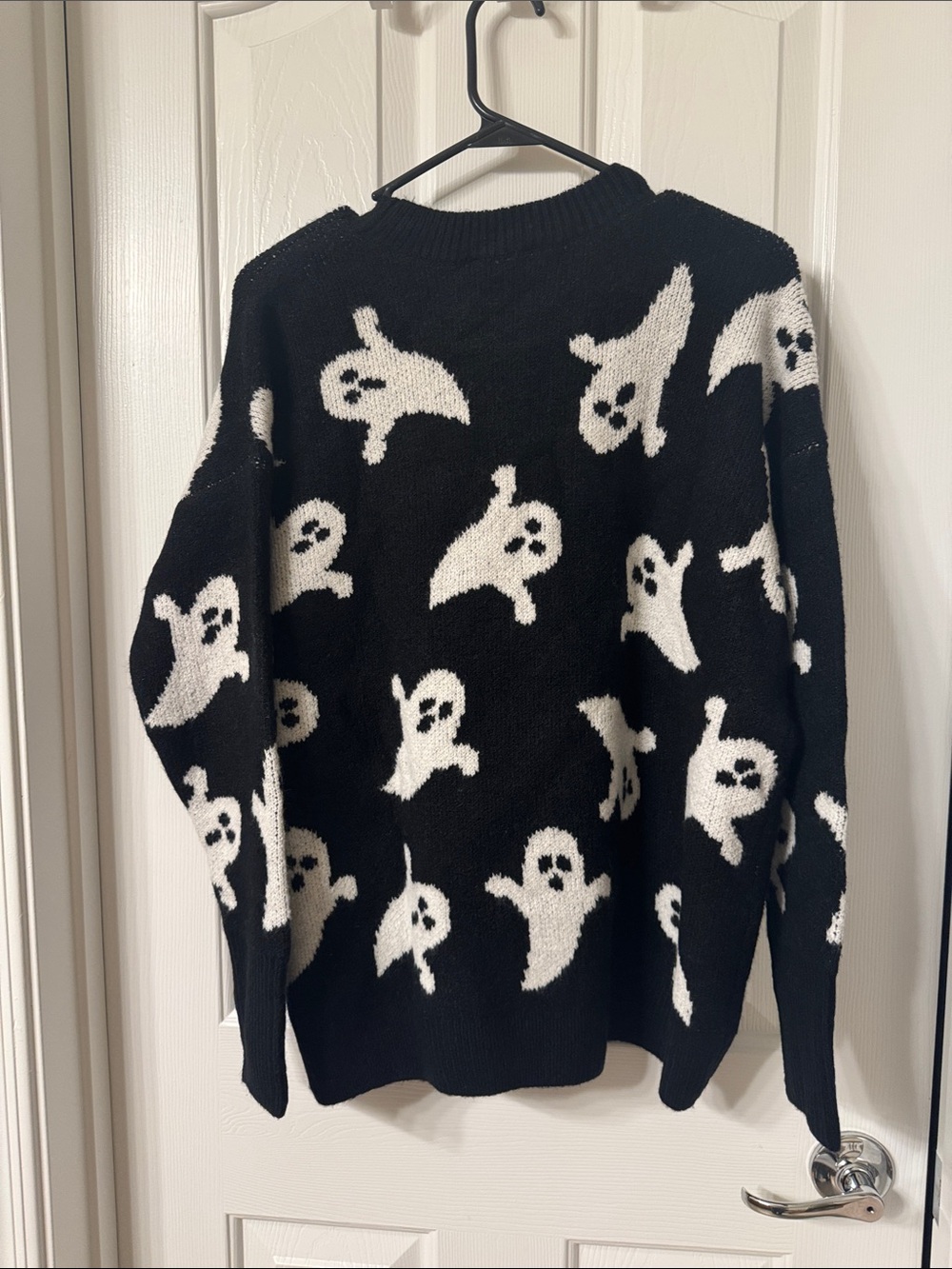 Vince Camuto Black & White Ghost Pattern Crewneck Sweater - Picture 3 of 4